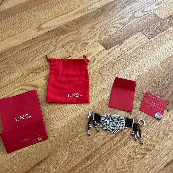 Uno de 50 bracelet Beautiful black and silver beaded bracelet with silver spikes - Picture 5 of 5